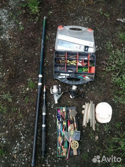 Блесна, поплавки, рыболовные снасти