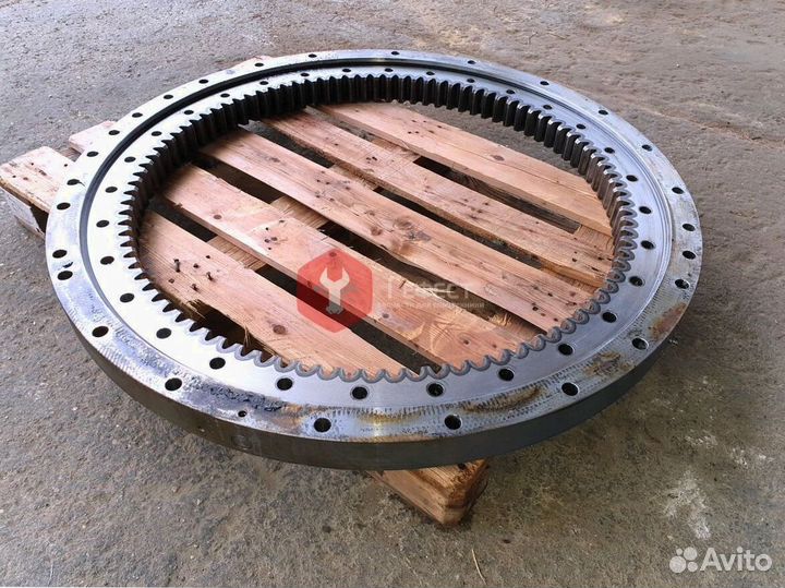 Опорно-поворотный круг Hitachi ZX80LCK 4437132