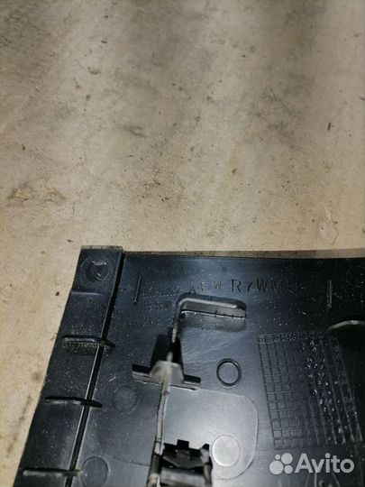 Элемент обшивки лево багажника Ford Focus 2