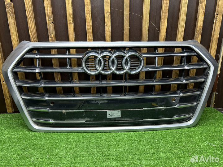 Решетка радиатора Audi Q5 FY 2017 передняя