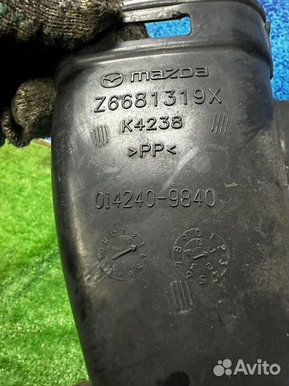 Воздухозаборник Mazda 3 BL Z6 2011