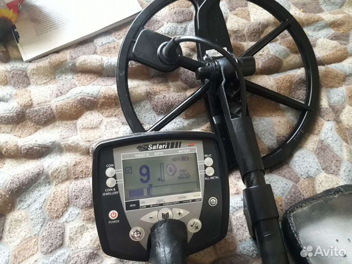 Металлоискатель minelab safari