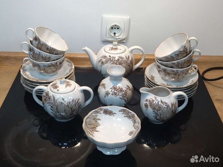 Чайный сервиз лфз. Позолота. Состояние