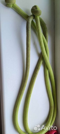 Гимнастическая скакалка