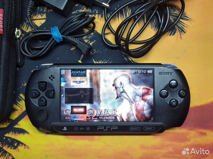Sony PSP E1008 Street прошита 32GB-50 игр