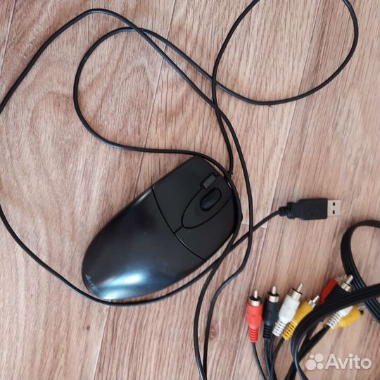 Зарядное устройство, наушники