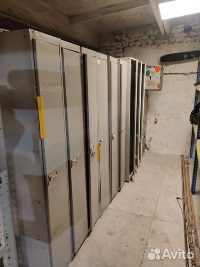 Ящик для одежды металлический