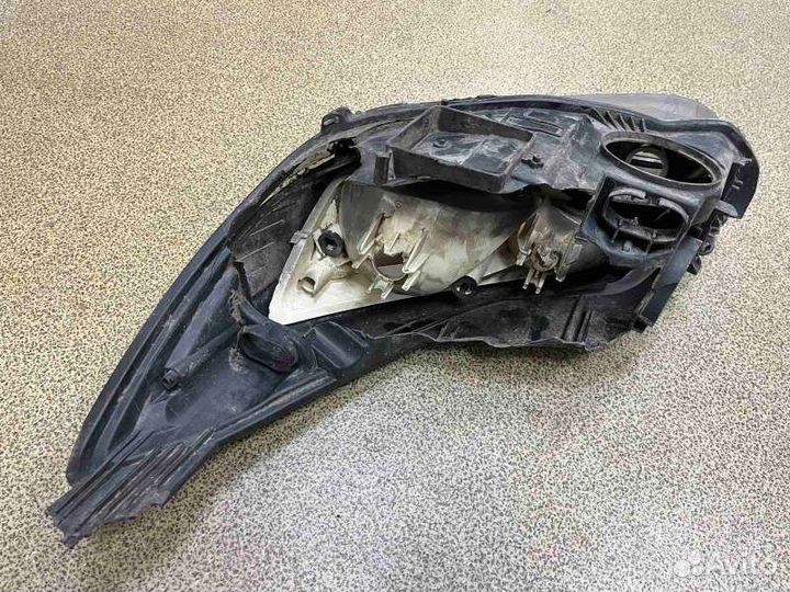 Фара галогеновая передняя правая Ford Focus 3