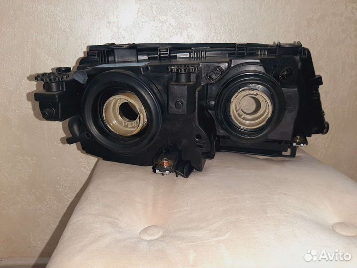 Фара левая BMW 3-Series E46 2001-2005 black