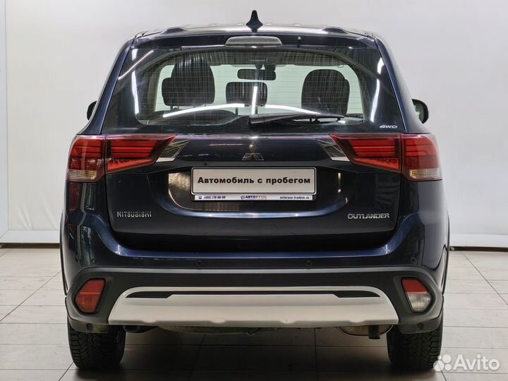 Mitsubishi Outlander 2.0 CVT, 2018, 199 237 км