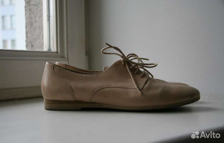 Нежные кремовые классические туфли Tatuaggi