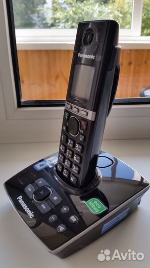 Телефон Panasonic KX-TG 8061