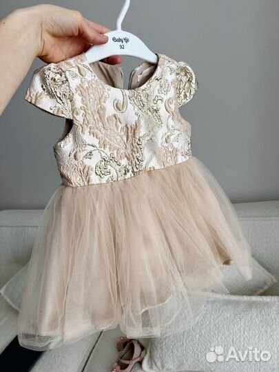 Платье праздничное 92