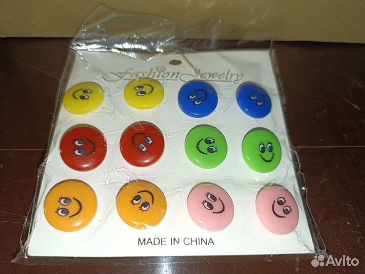 Бижутерия улыбки смайлик