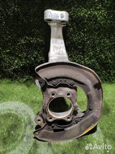 Кулак поворотный передний правый Lexus Ls600H