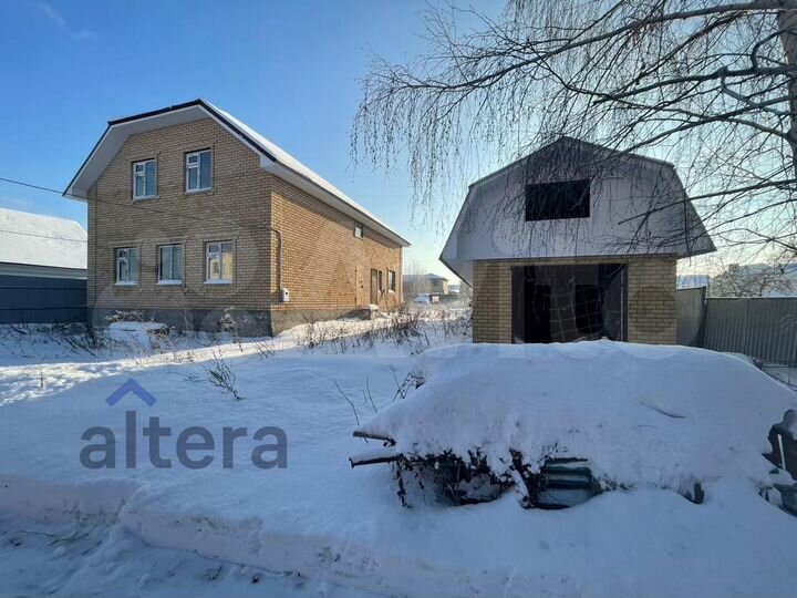 Коттедж 302 м² на участке 12,5 сот.