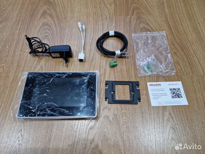 IP видеомонитор Beward SM700W WiFi