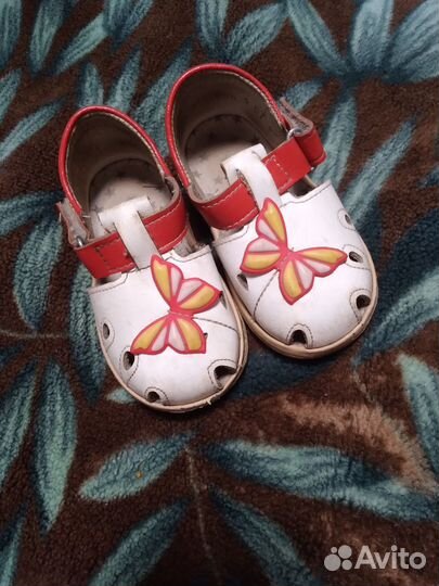 Сандалии для девочки