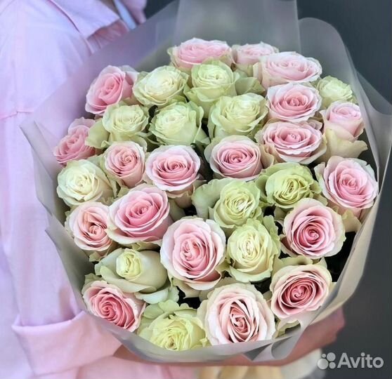 Букет из 25 красных роз с доставкой