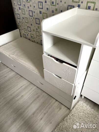 Кровать трансформер со столом