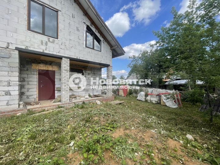 Дом 172 м² на участке 8 сот.