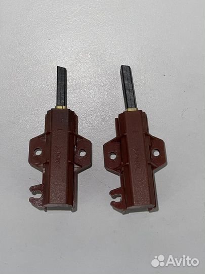 Щетки двигателя в корпусе