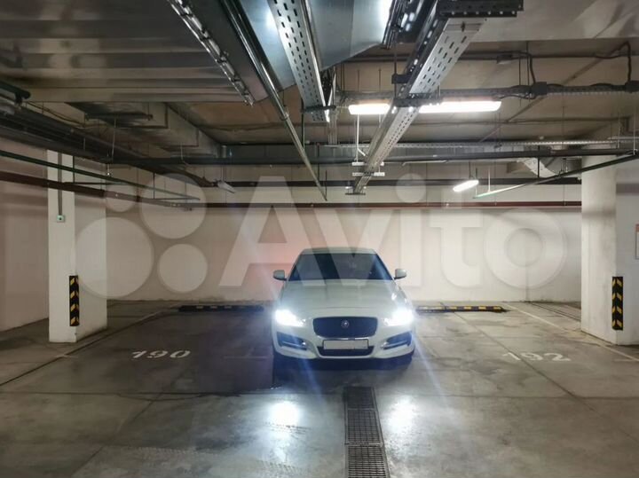 Машиноместо, 13 м²