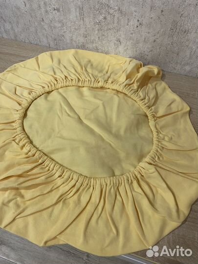 Наматрасник непромокаемый+3 простыни на резинке