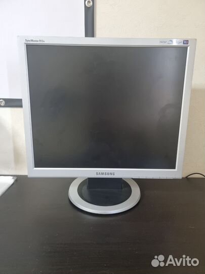 Монитор Samsung