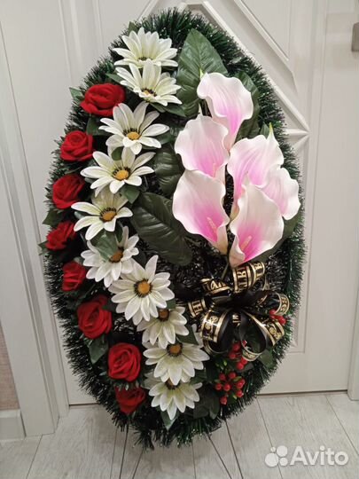 Ритуальные венки и корзины