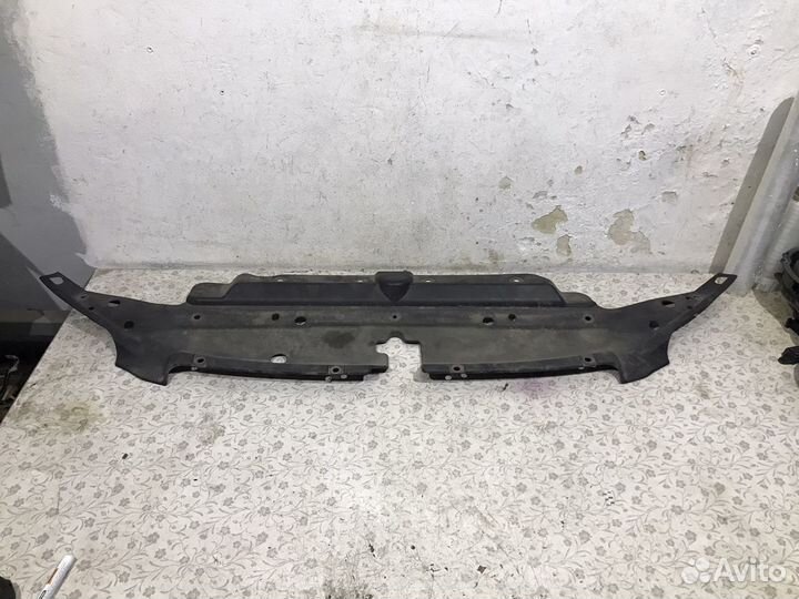 Кожух замка капота Land cruiser prado 150