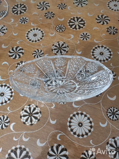 Хрустальная ваза