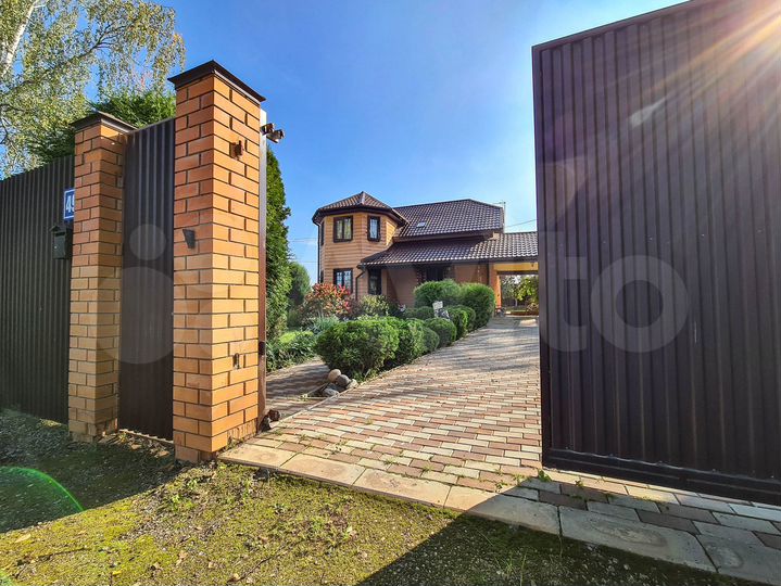 Коттедж 137 м² на участке 20 сот.