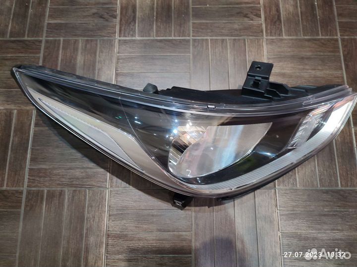 Фара правая Hyundai Solaris 2017- (92102H5000)