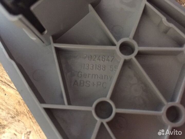 Кнопка стеклоподъемника передняя правая Bmw