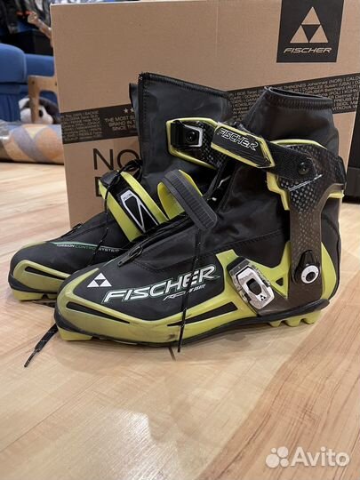 Лыжные ботинки fischer