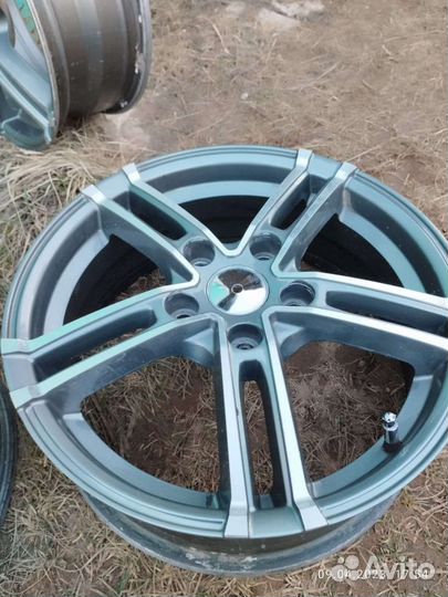 Диски 5x114.3 R16