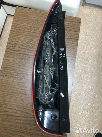 Фонарь правый Mitsubishi Colt Z30