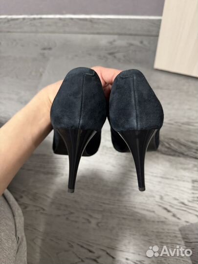 Роскошные туфли из натуральной кожи велюровые