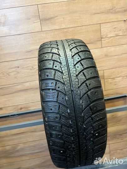 Gislaved Nord Frost 5 205/55 R16 H
