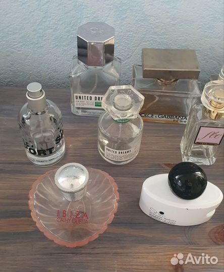 Пустые флаконы от парфюма