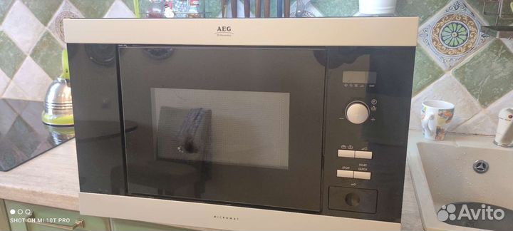 Микроволновая печь AEG