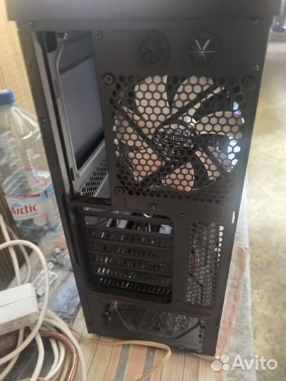 Продам корпус Zalman Z3 Plus