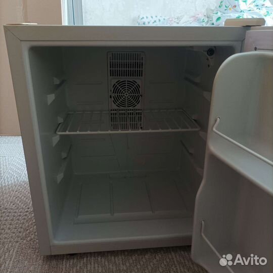 Холодильник маленький