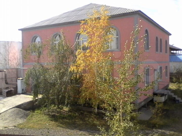 Коттедж 258 м² на участке 8 сот.