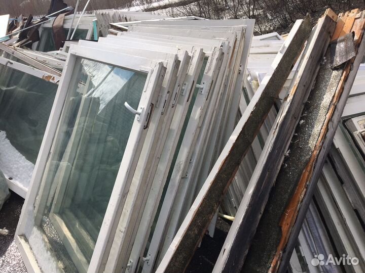 Деревянные рамы и створки после демонтажа