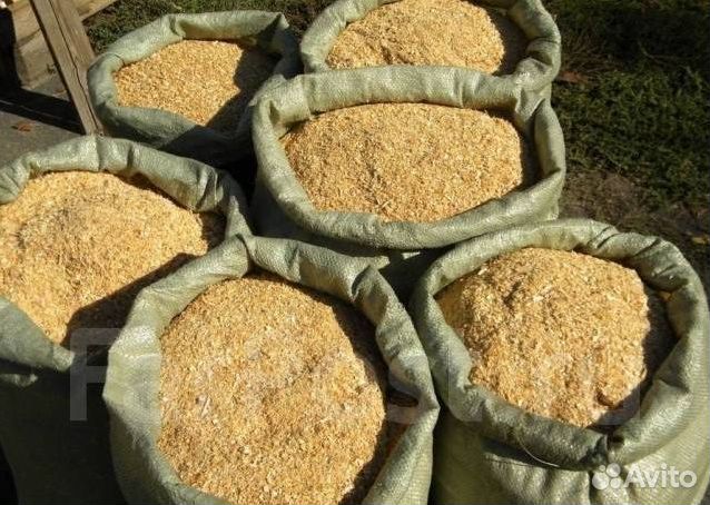 Опилки в мешках