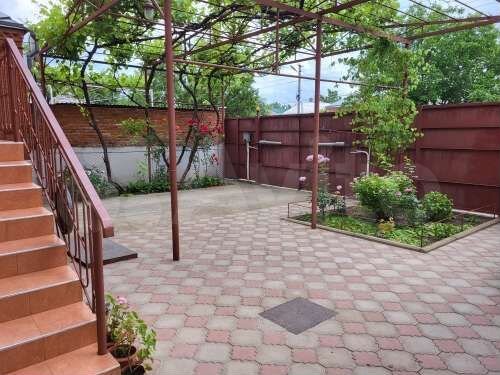 Дом 200 м² на участке 6 сот.