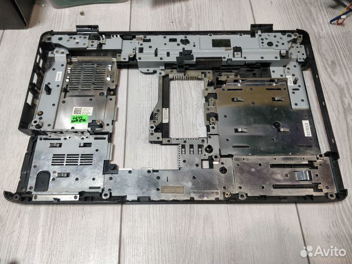 Поддон, нижний корпус для Dell Inspiron 1545, 1546