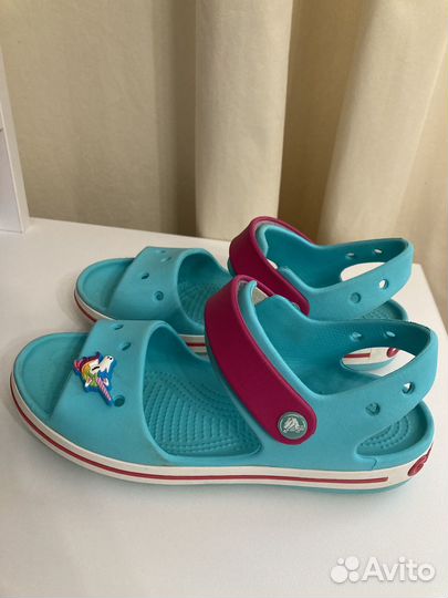 Сандалии crocs j2